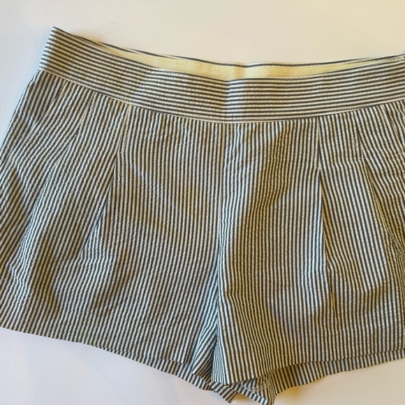 J Crew Seersucker Shorts Size 6 - Picture 6 of 15